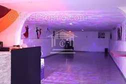 Commerce à TOURRETTES