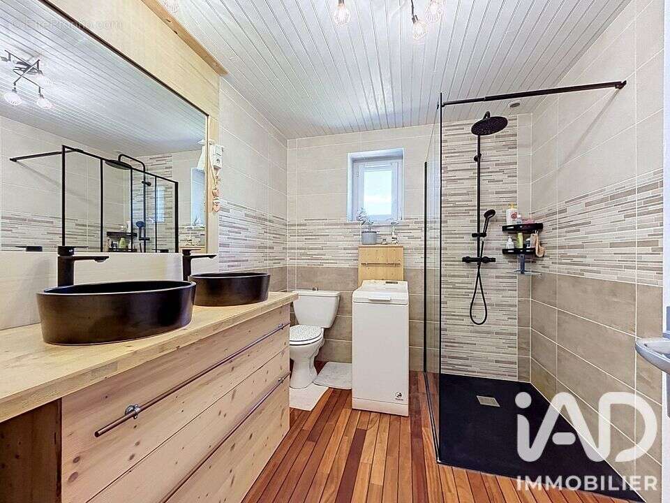 Maison 121 m² à Villardebelle  - photo 8