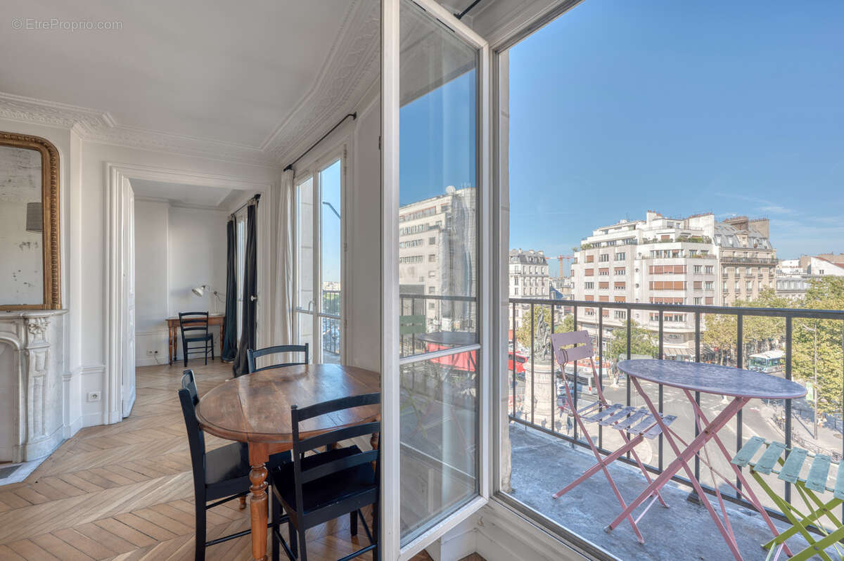 Appartement à PARIS-9E