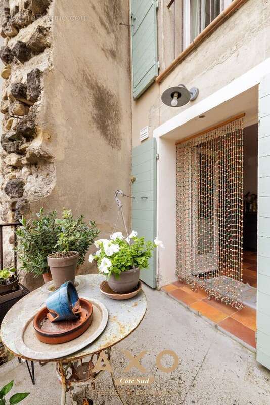 Maison à CUCURON