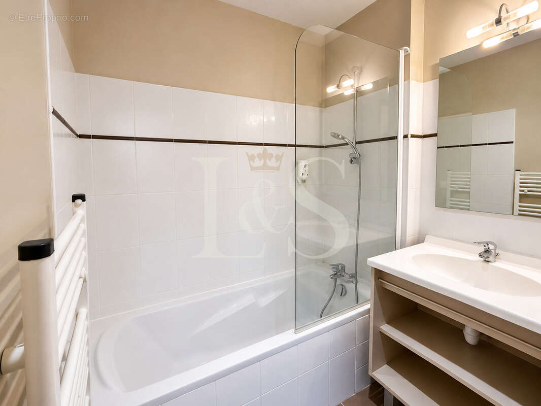 Appartement à MALAUCENE