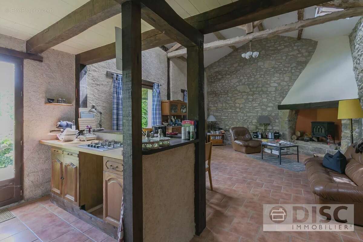 Maison à SAINT-MICHEL-DE-VAX