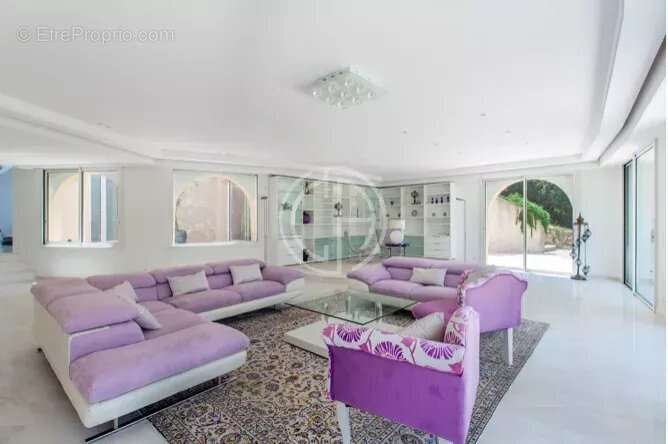 Maison à MOUANS-SARTOUX