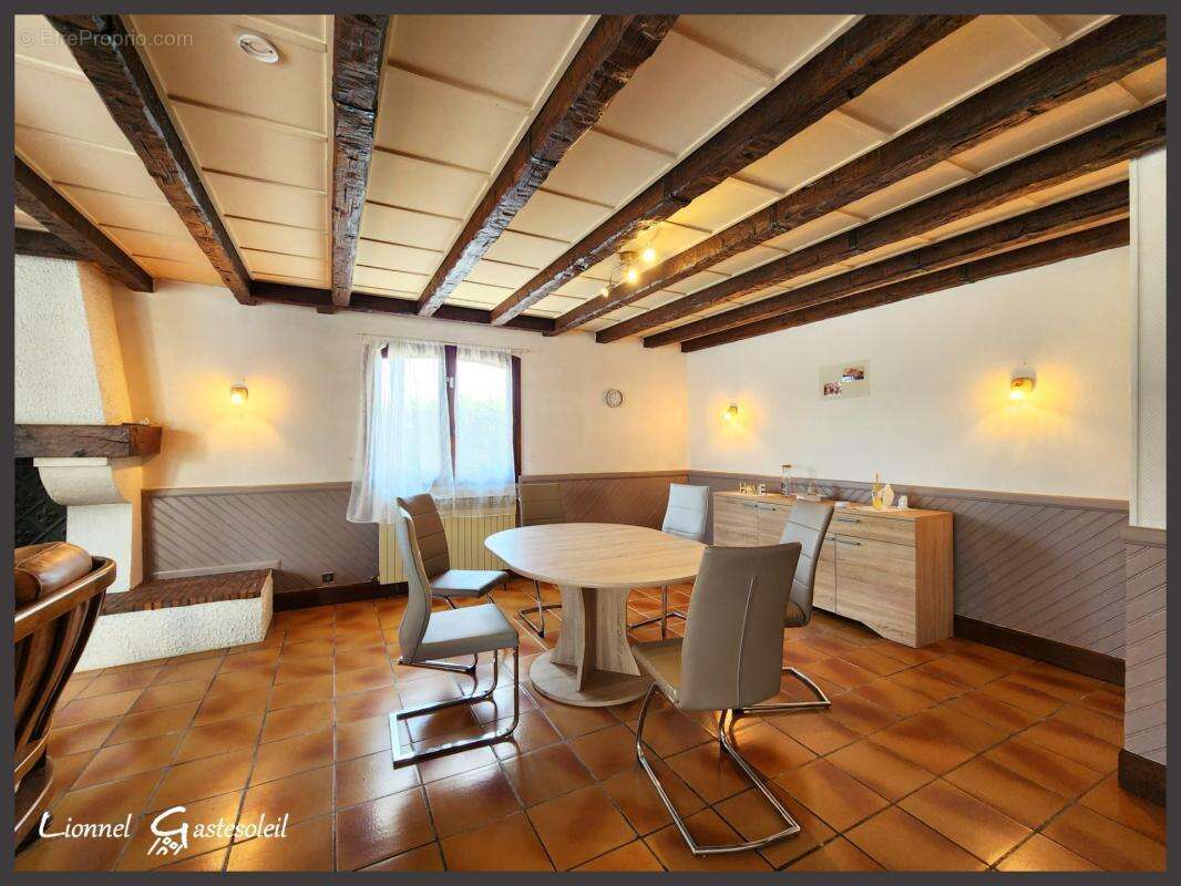 Maison à vendre de plain pied 3 chambres double garage et piscine sur la commune de  PINEUILH (33) - photo 7