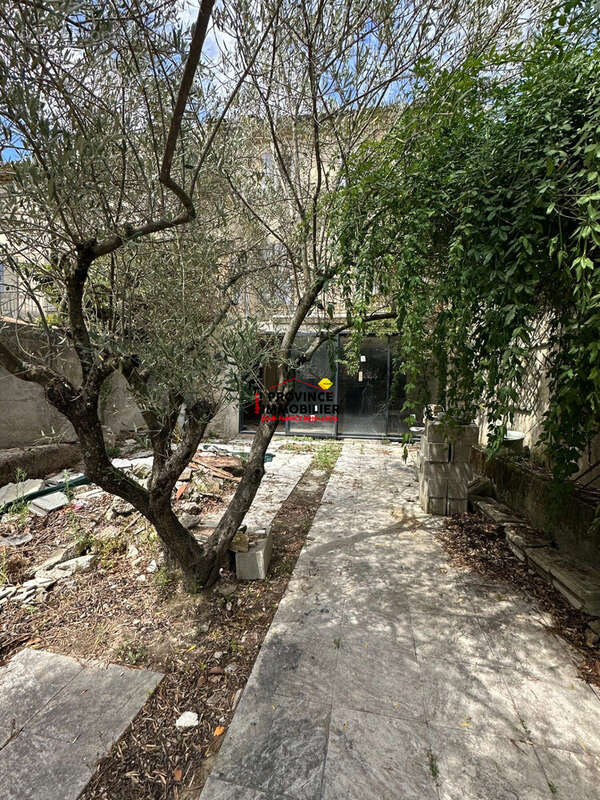 Maison 388 m² à Grignan  - photo 3