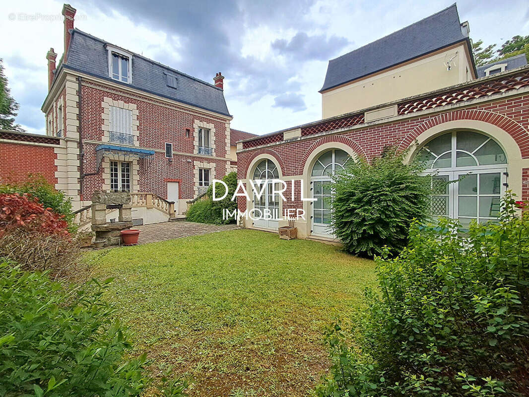 Maison à CONFLANS-SAINTE-HONORINE