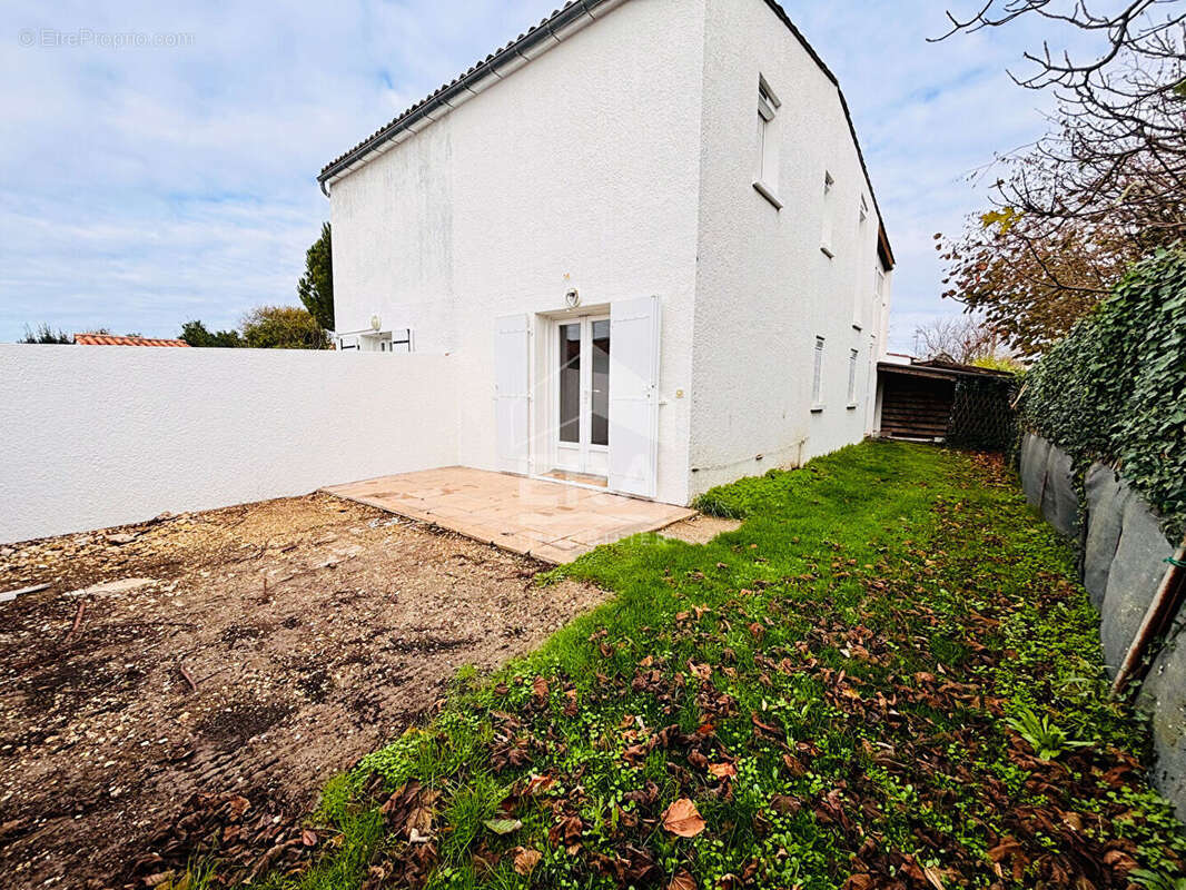 Appartement à VAUX-SUR-MER