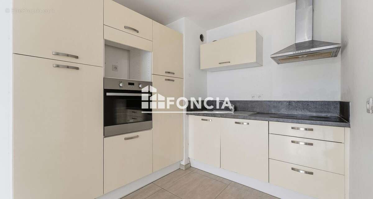 Beau 3p traversant de 70m2 au centre de la bocca - photo 3