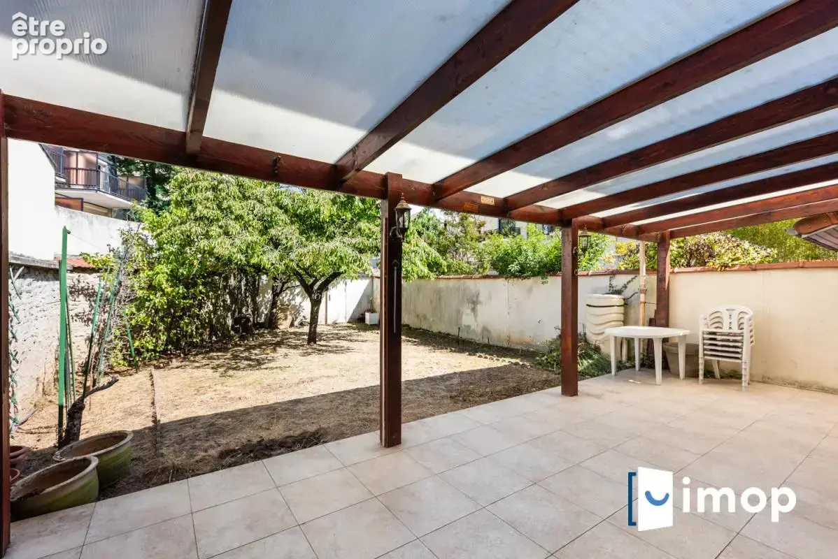 Quartier Mairie. 2mn RERA. Maison familiale 4/5ch. Jardin - photo 8