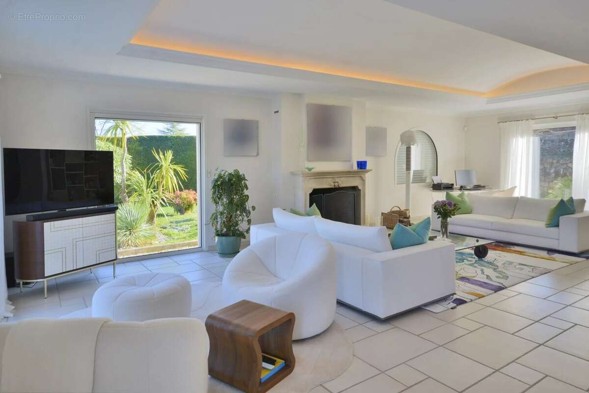 Maison à PEYMEINADE