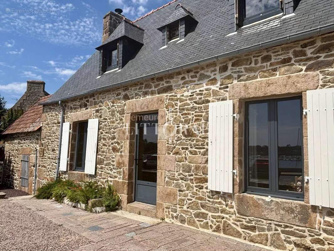 Face au port de Ploumanac'h, authentique maison de pêcheur en pierre avec jardin clos - photo 3
