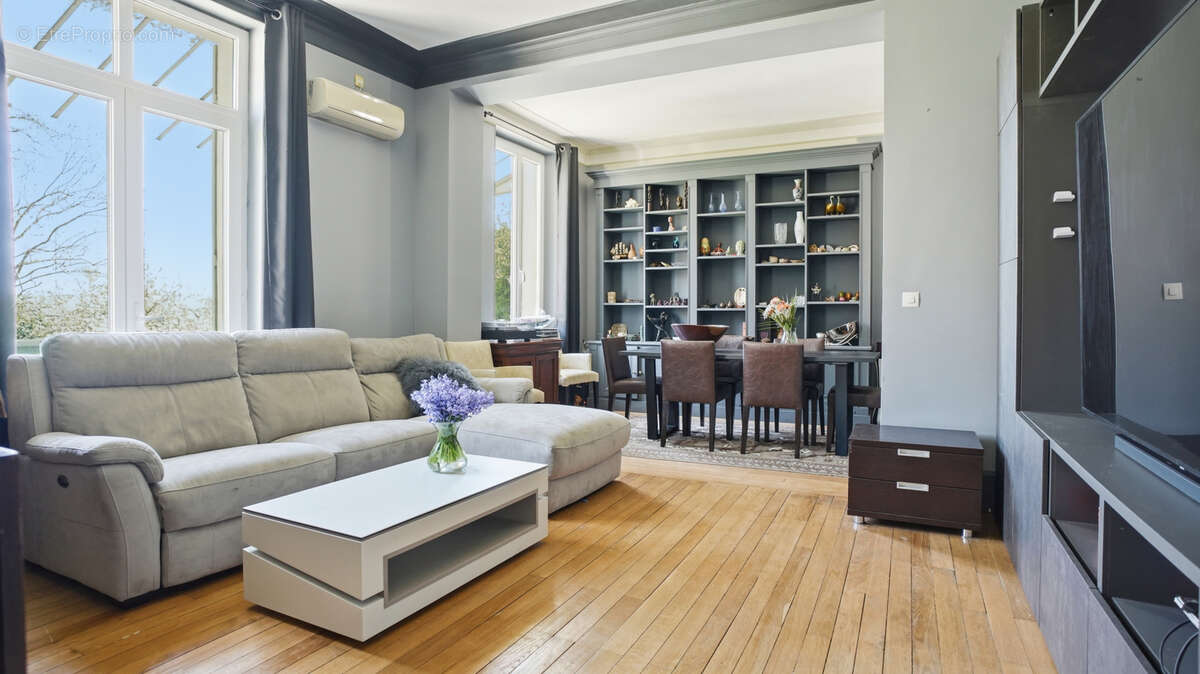 Maison à FONTAINEBLEAU