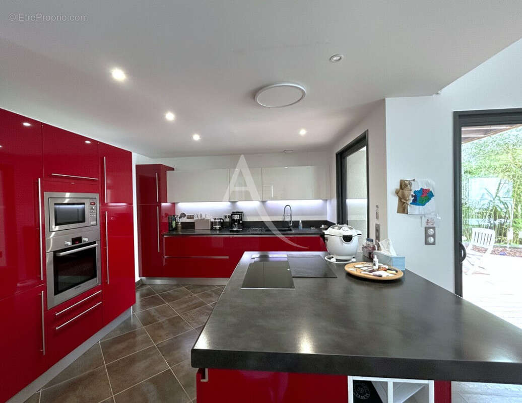 Contemporaine de 215m²  avec piscine et triple garage Orvault Petit-Chantilly - photo 6