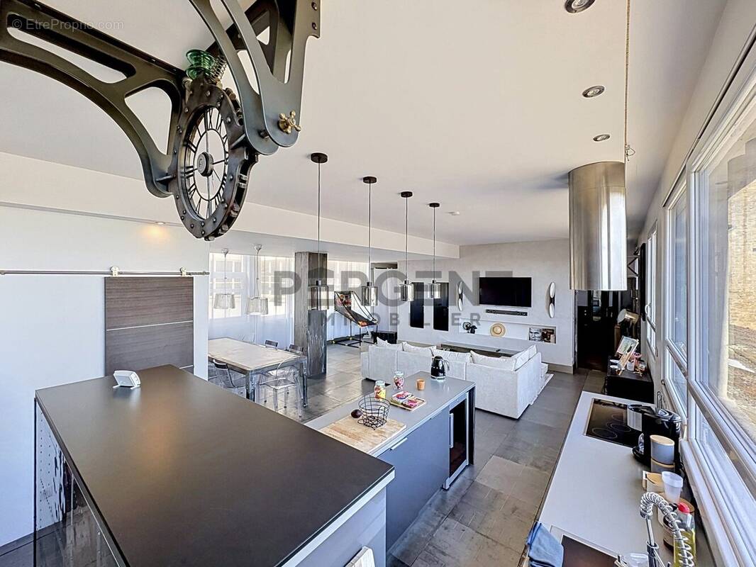 Appartement à CHARLEVILLE-MEZIERES