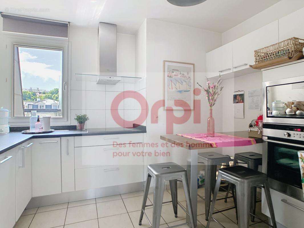 Appartement à ISSY-LES-MOULINEAUX
