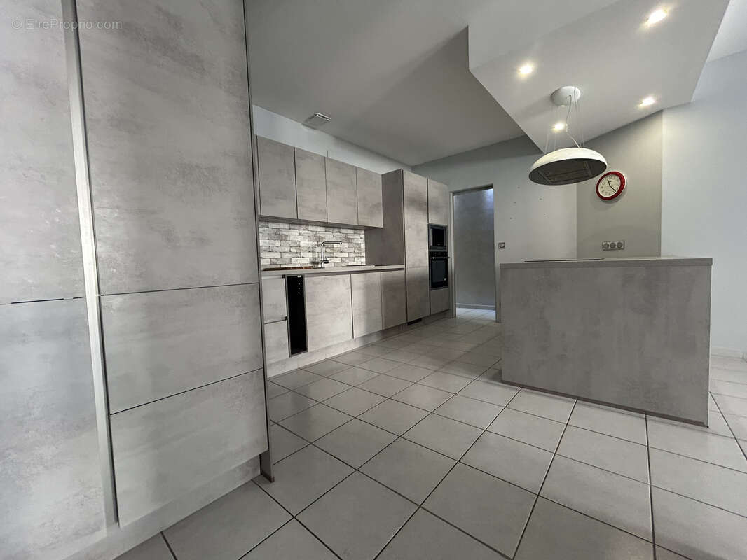 Appartement rénové au centre ville - photo 9