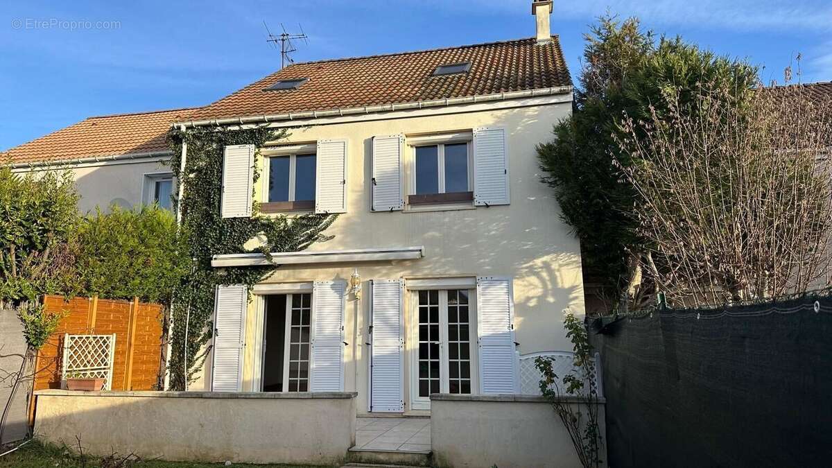Maison à LIMAY