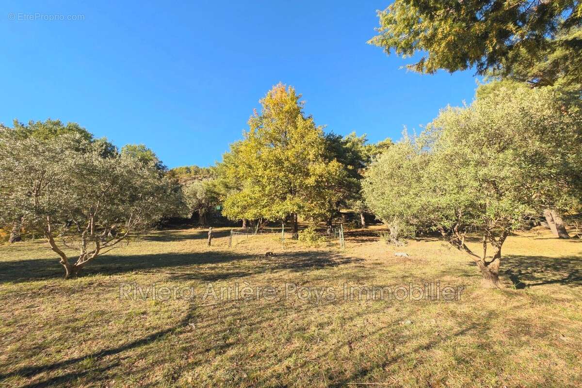 Maison à PUGET-THENIERS