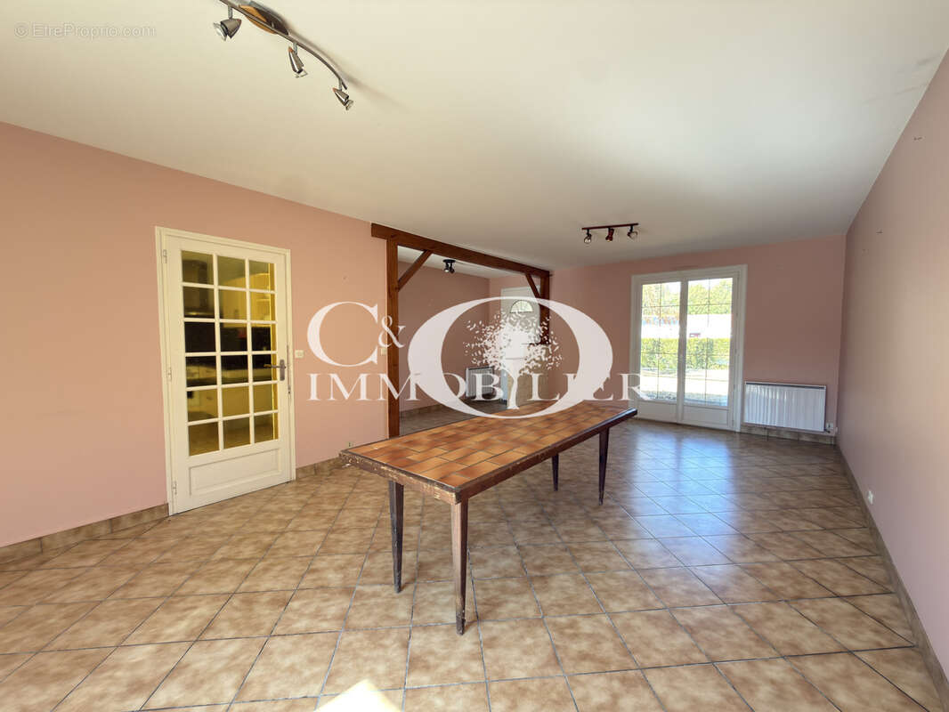 Maison 3 chambres - garage - 2500 m2 de terrain - photo 2