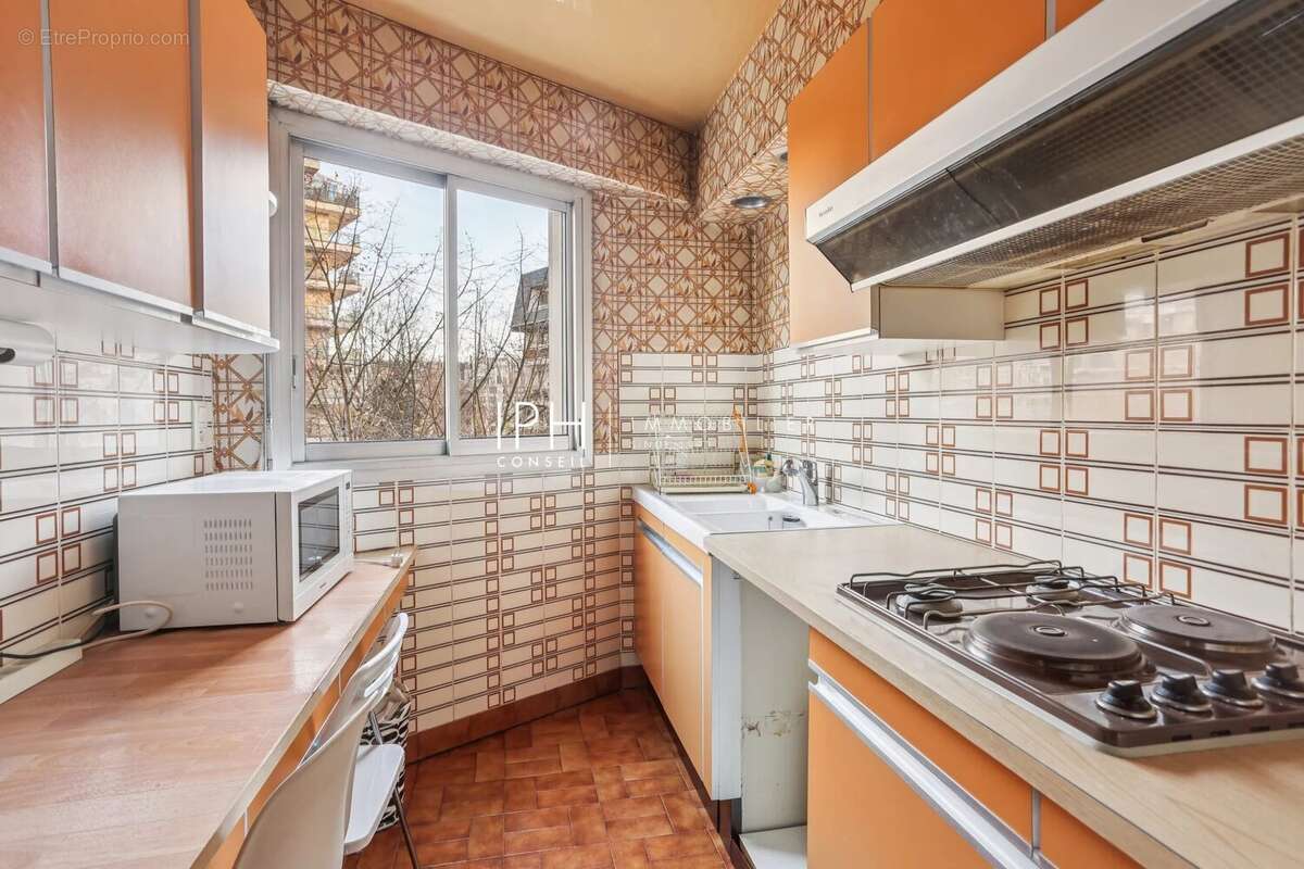 Appartement à NEUILLY-SUR-SEINE