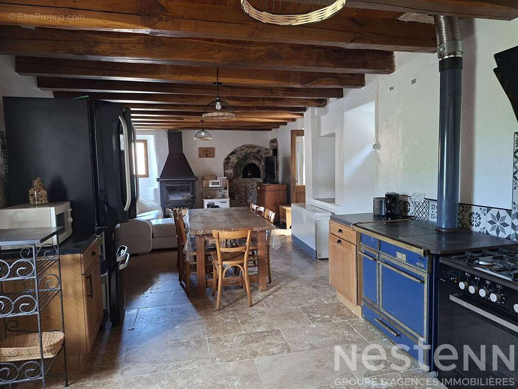 Maison en pierre rénovée de 124 m2 avec 7 678 m² de terrain - Havre de paix en Cévennes - photo 10