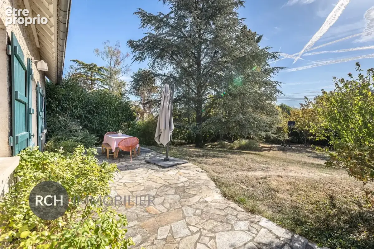 Exclusivité - Grande maison familiale sur un beau jardin au calme - photo 20