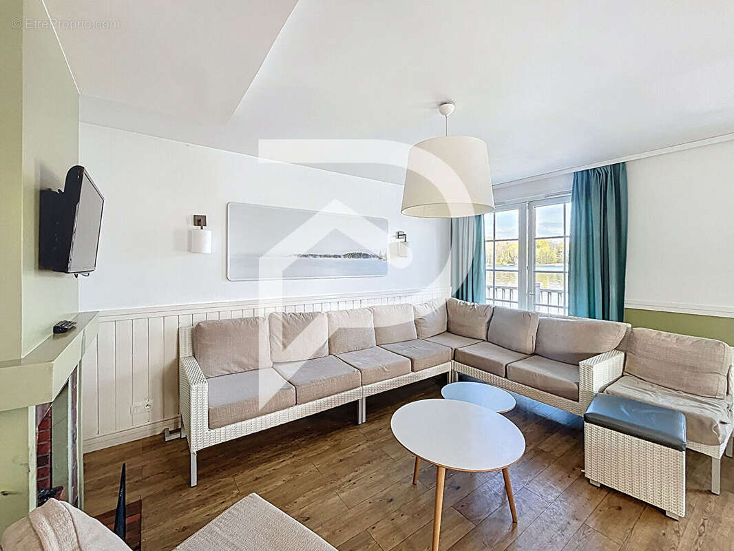 Maison à CHAMOUILLE