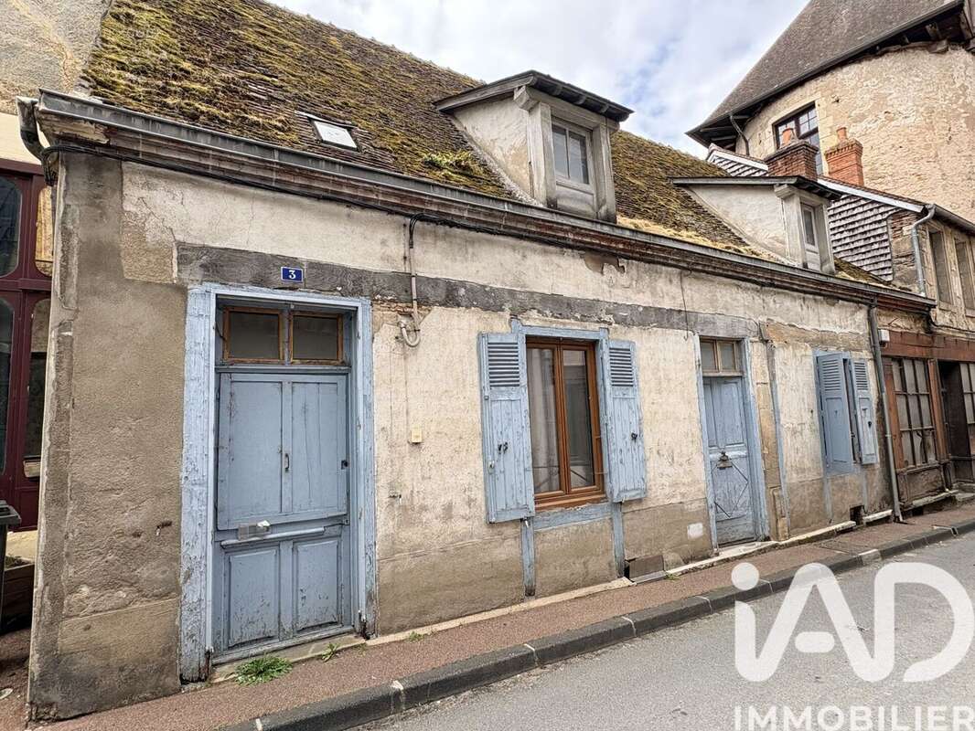Photo 2 - Maison à AINAY-LE-CHATEAU