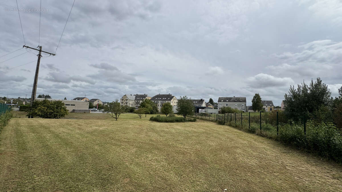 Commerce à SUNDHOUSE