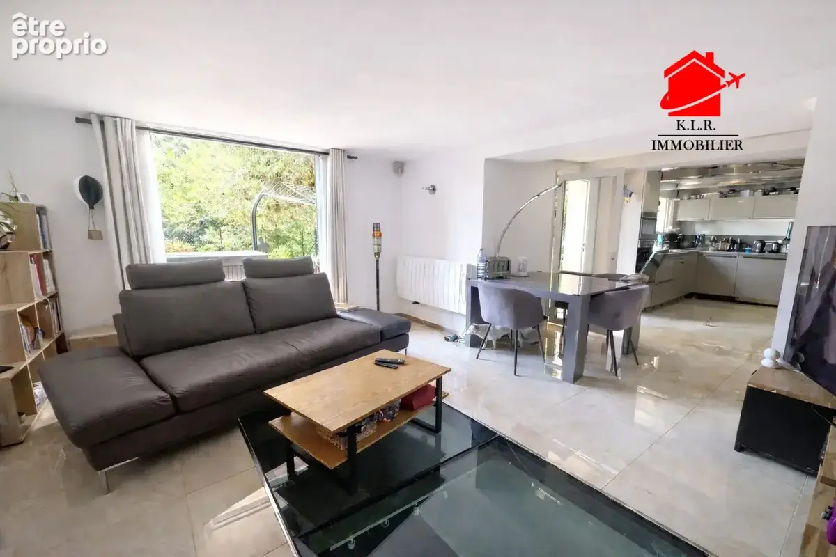 Maison 5 pièces 175 m² à vendre à Carros (06510) - photo 3