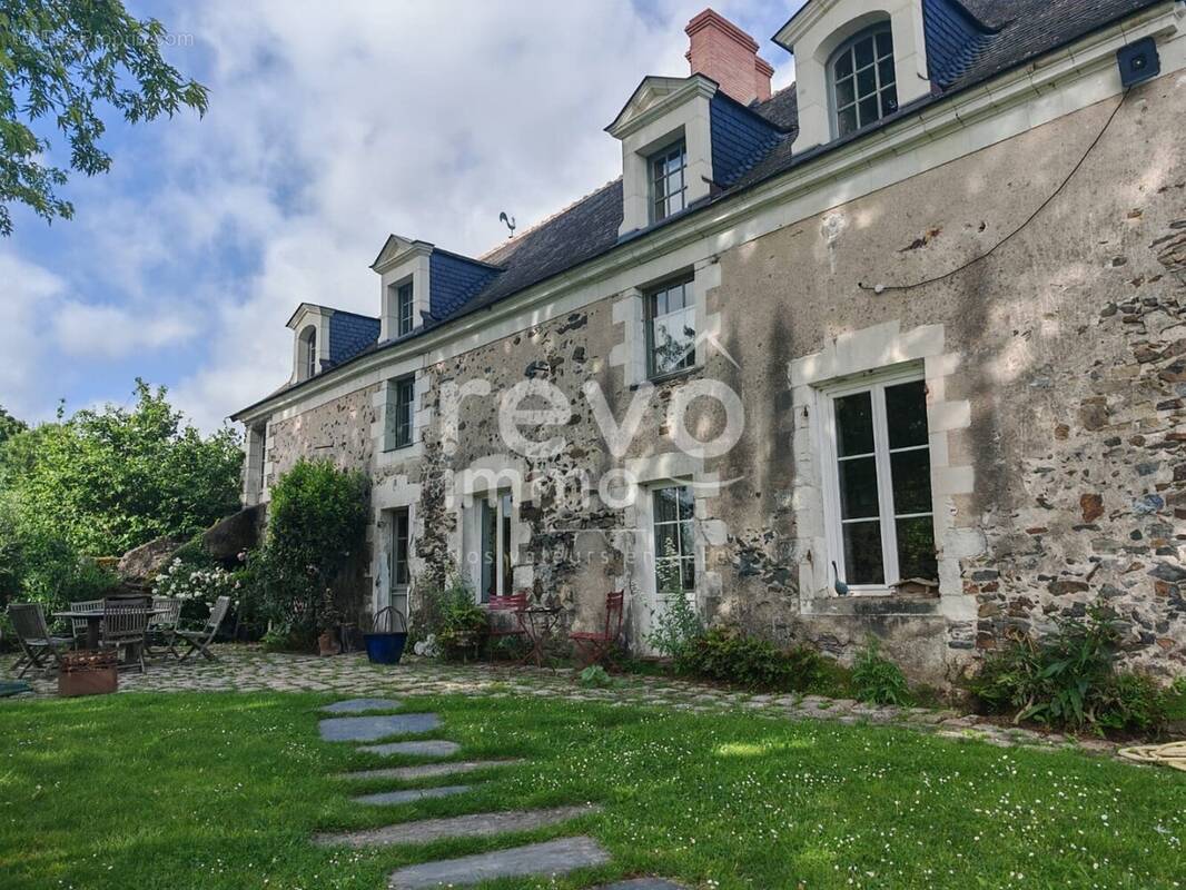 Maison à BEHUARD