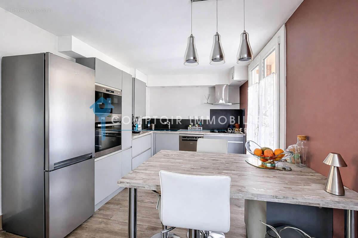 Appartement à MEYLAN