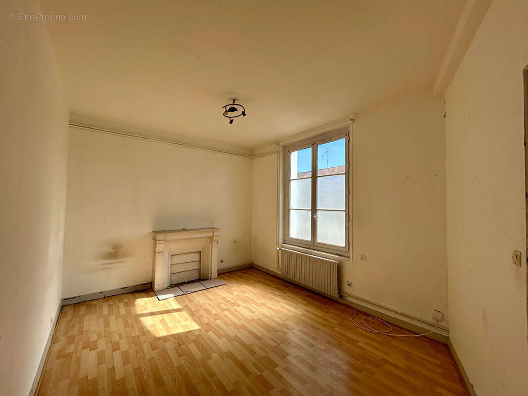 Immeuble de rapport Niort centre 3 appartements T2 - photo 2