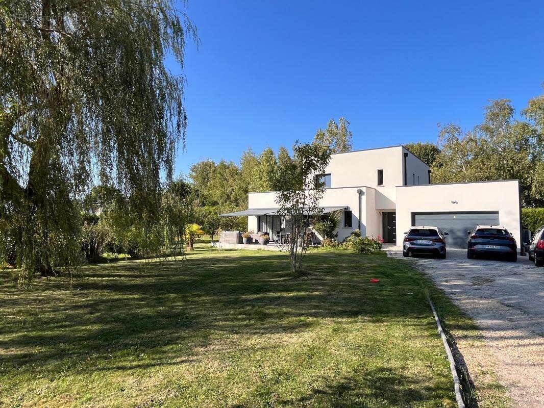 Maison à SAINT-DENIS-EN-VAL