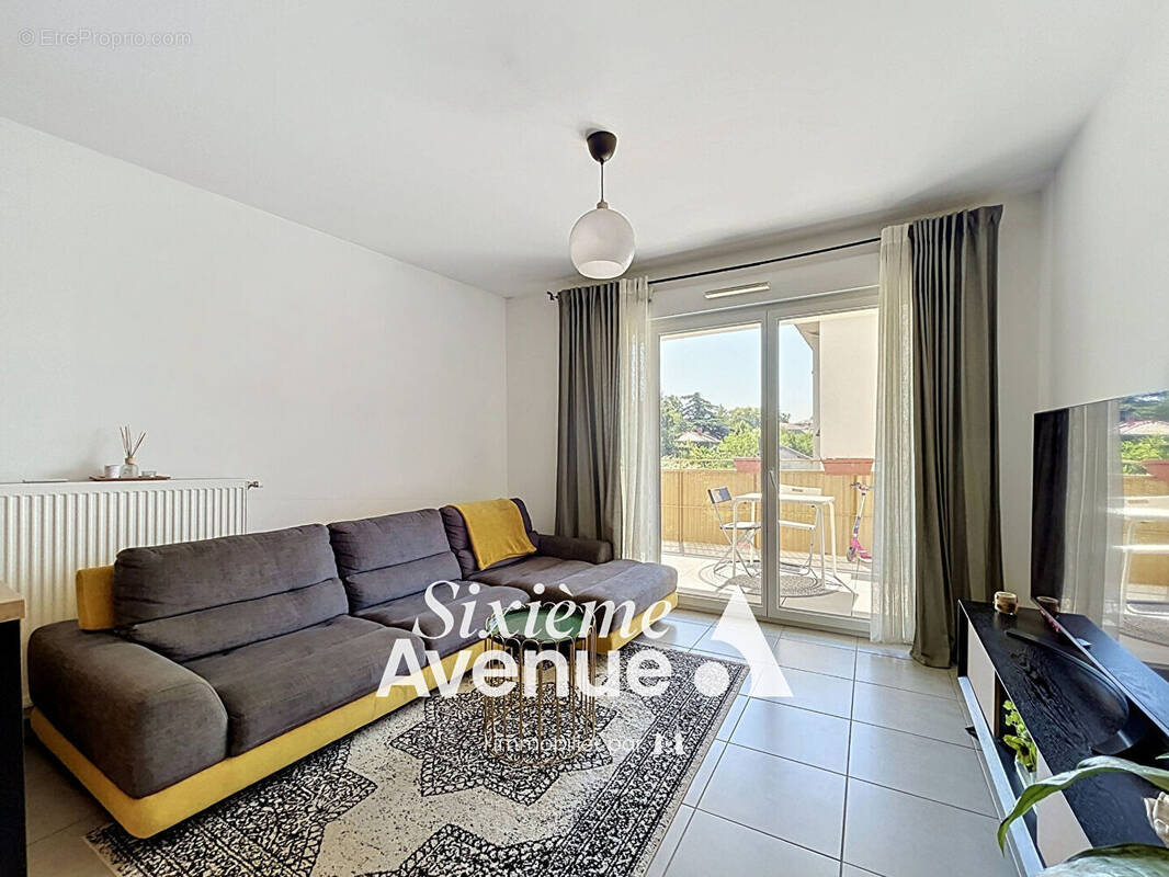 Appartement à DECINES-CHARPIEU