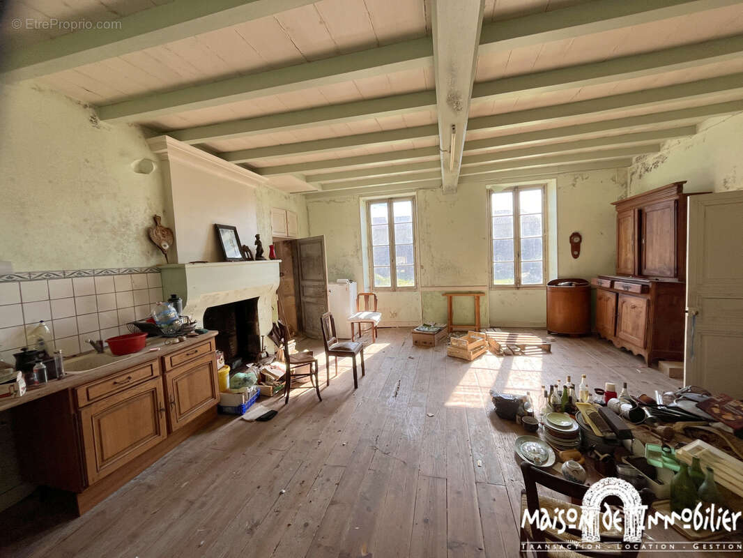 Maison à SAINT-MARTIAL-SUR-NE