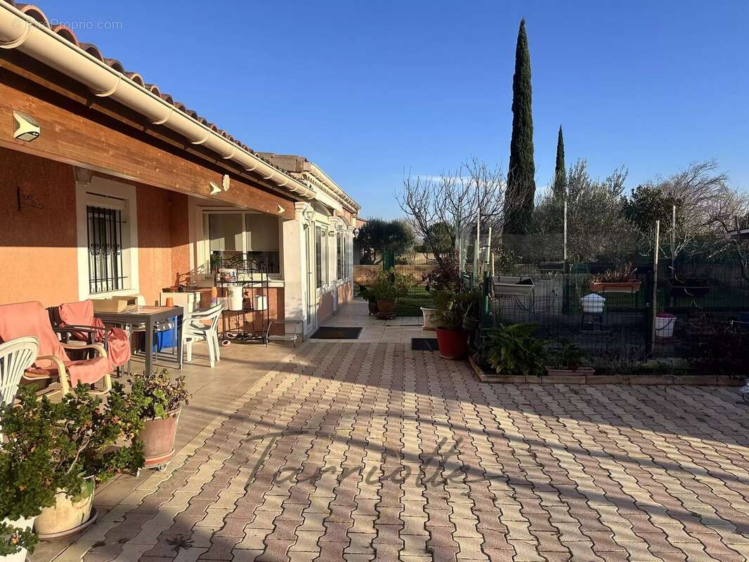 Maison à MONTELIMAR