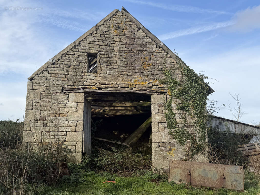 Maison à POULLAOUEN