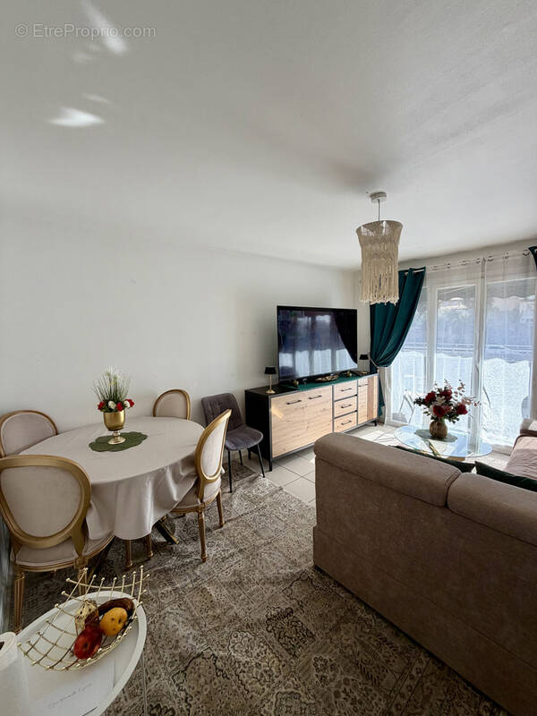 Appartement à MARSEILLE-3E