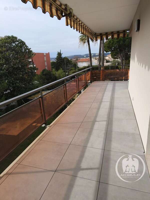 Appartement spacieux de 132 m² à Saint-Laurent-du-Var - photo 9