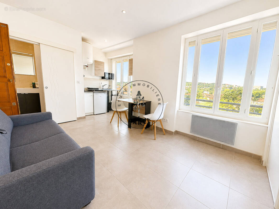 Appartement à OULLINS