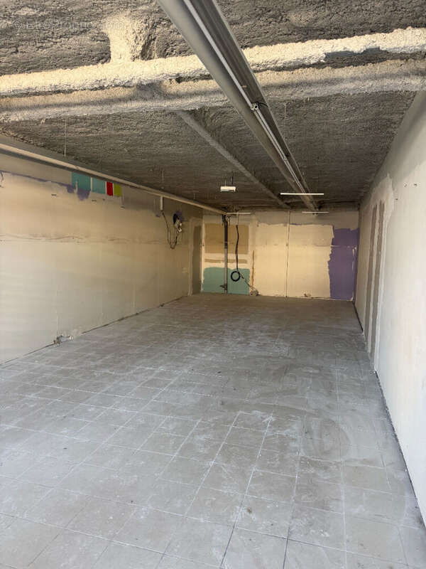Local commercial Limoges 58,85 m² - A VENDRE - Axe Principal - photo 3