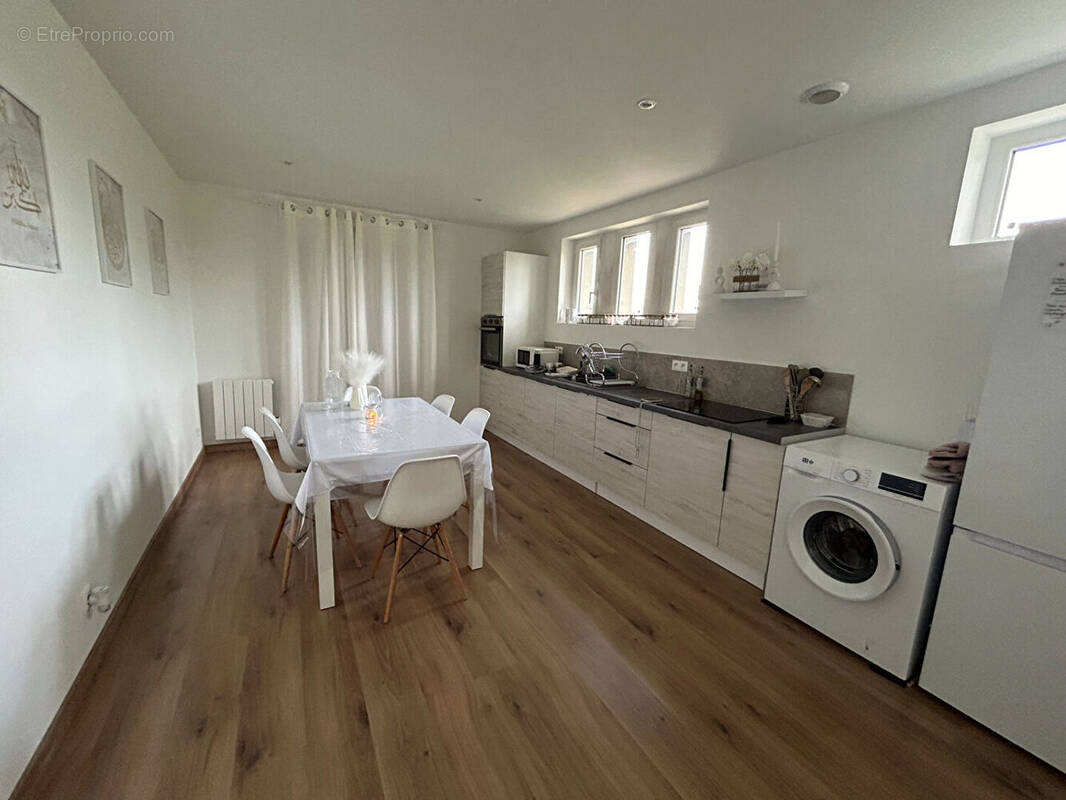 Appartement à ATTIGNAT