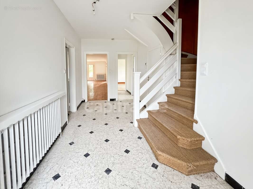 À vendre - cucq - maison individuelle semi plain-pied 142 m2 - 6  pièces - sous sol - jardin clos - photo 5