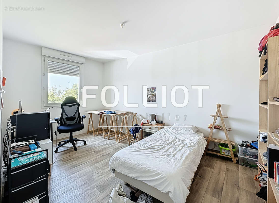 Appartement à DONVILLE-LES-BAINS