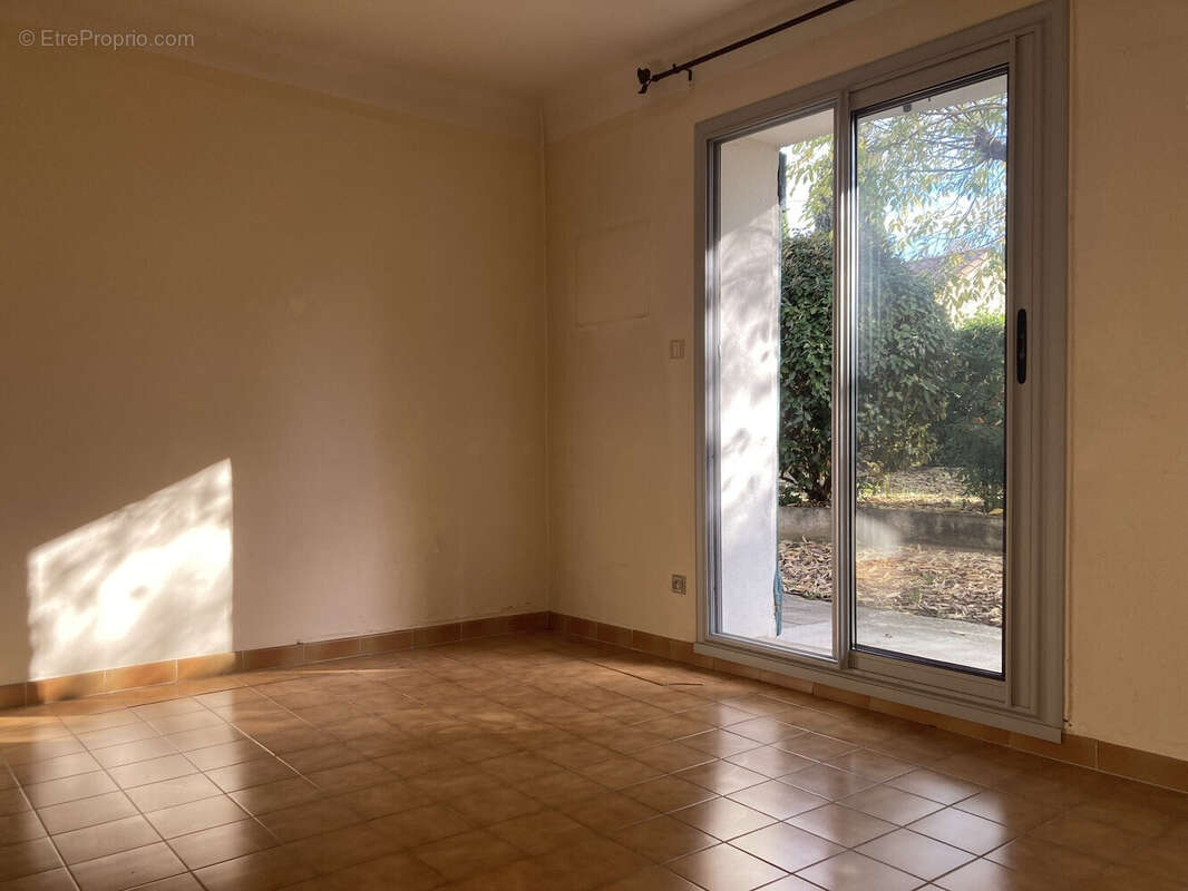 CHARLEVAL Maison T6, 110 m² en R+1 , garage - photo 9