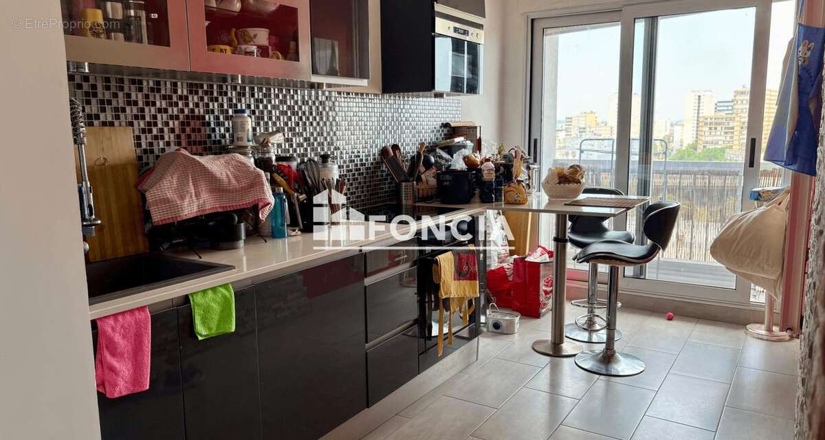 Appartement à PARIS-19E