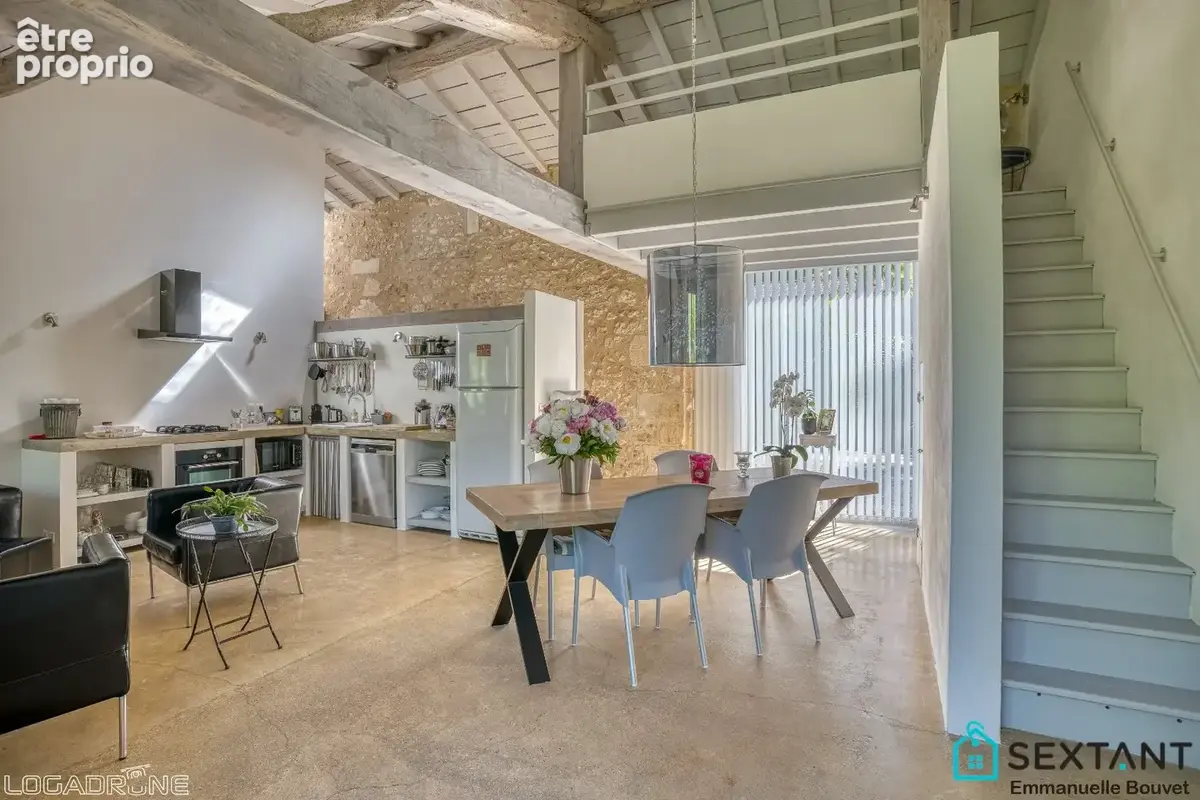 A 15 min de Bergerac, superbe propriété en pierre rénovée sur plus de 3 HA, 4 habitations, grange, superbe espace piscine - photo 10