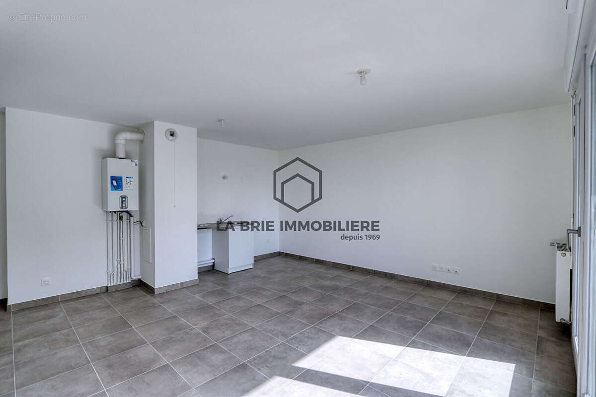 Appartement à CHENNEVIERES-SUR-MARNE