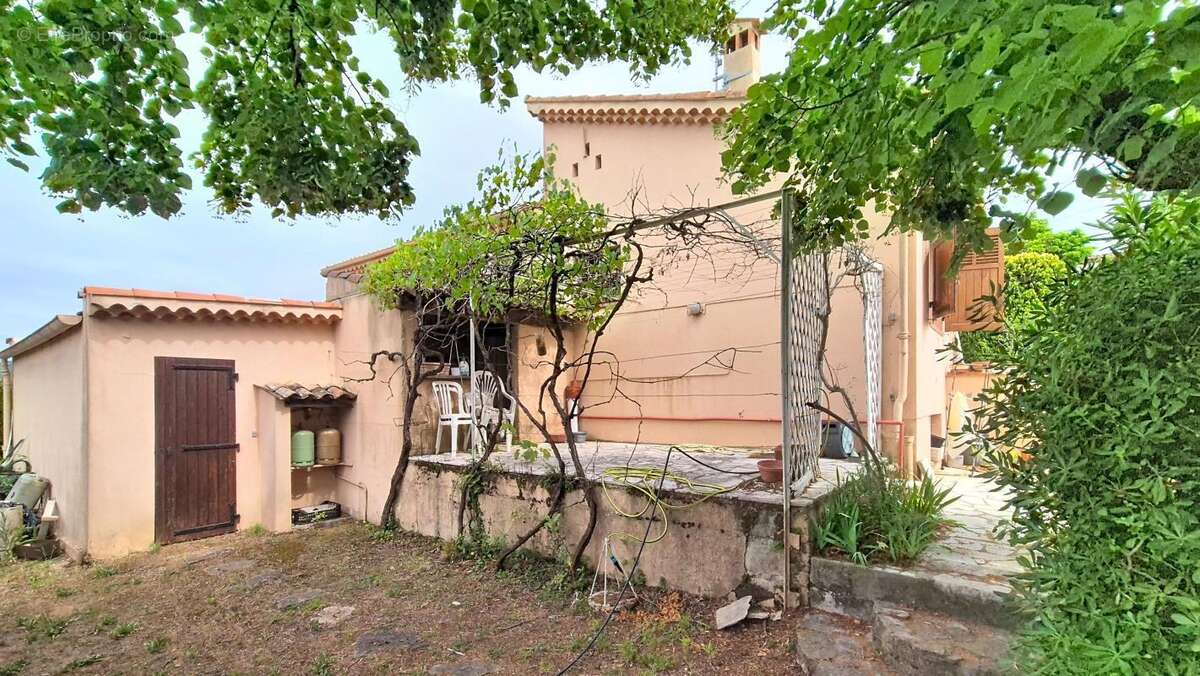 Maison à MOUGINS